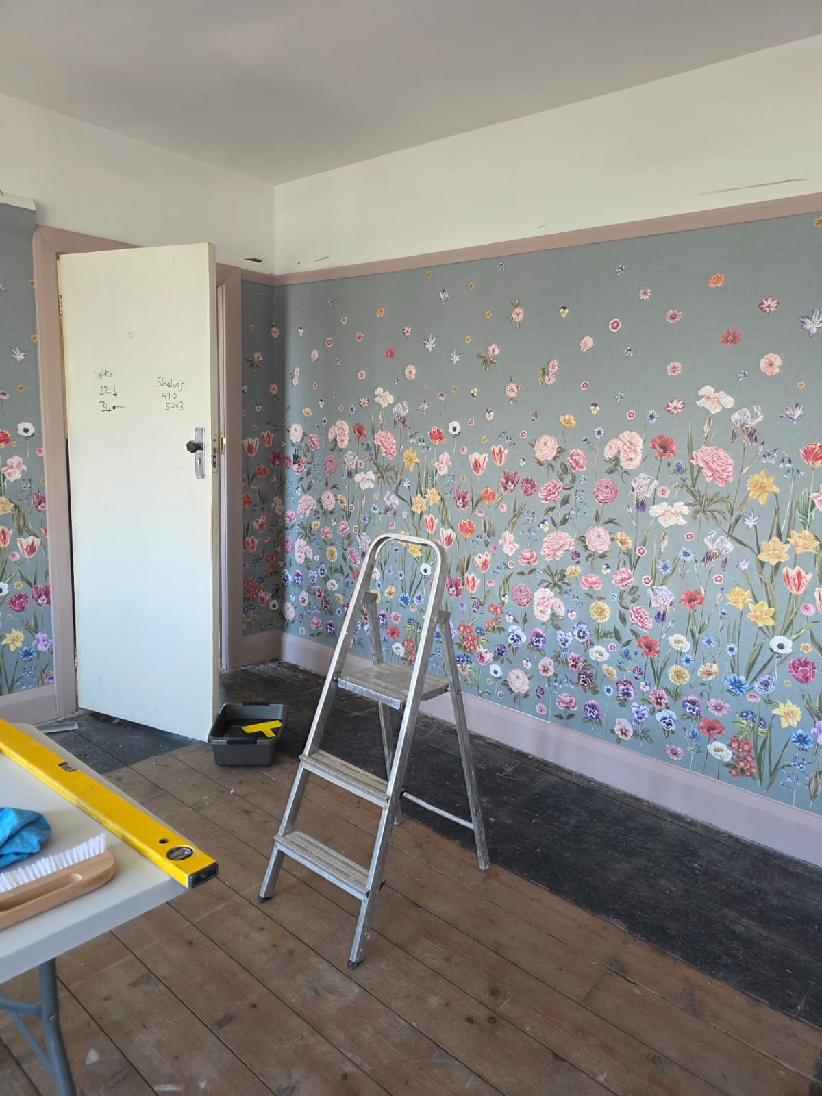 SEASONS IN BLOOM Duck Egg Wallpaper