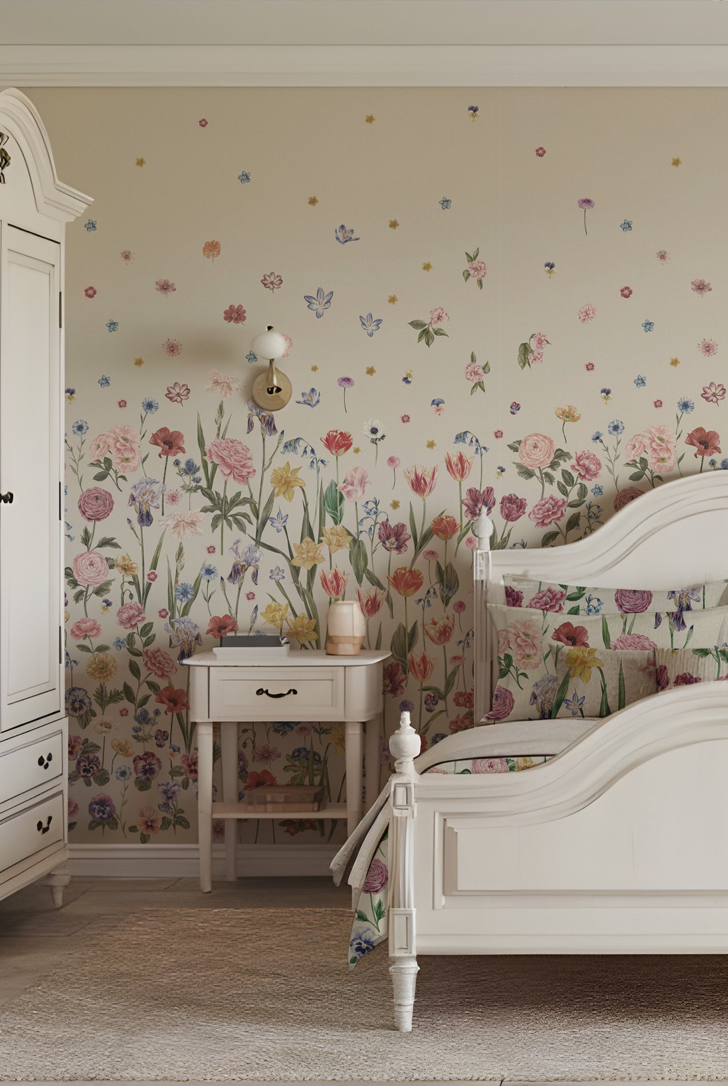 SEASONS IN BLOOM Parchment Wallpaper